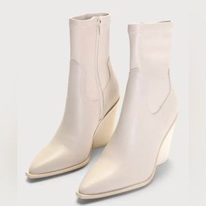 Steve Madden Thorn bone  Booties NWT size 8.5